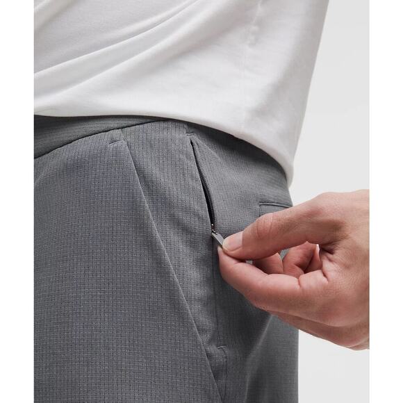 Lululemon ABC Classic-Fit Short 7"
WovenAir Men’s Size 38 Solar Gray - Picture 3 of 13